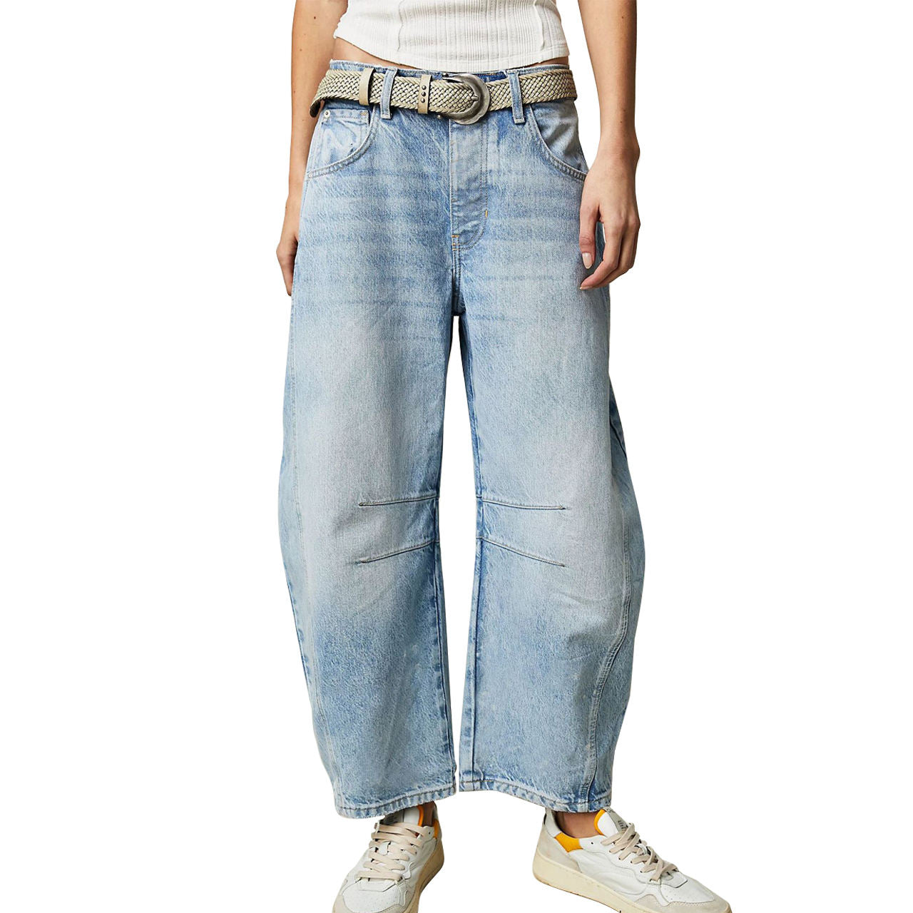 Jeans barrel "silhouette a botte".                                SCOPRI LO SCONTO AL CHECK OUT