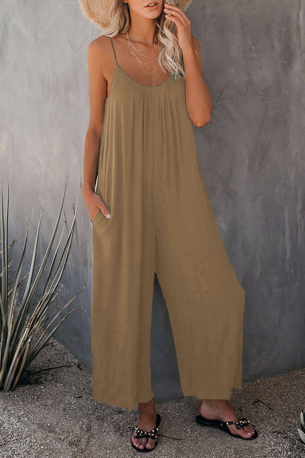 Jumpsuite woman                                                 SCOPRI LO SCONTO AL CHECK OUT